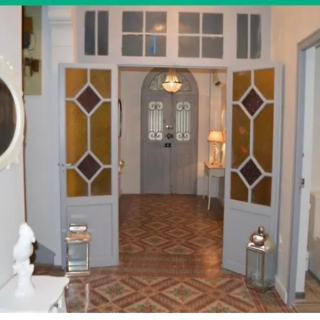 Le Petit Chateau